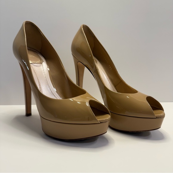 Christian Dior Nude Patent Leather Peep Toe Platform Heels CD Logo Size 39.5 - Picture 3 of 12